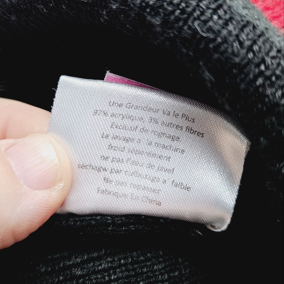 DISNEY | Minnie Mouse pompom bow knit toque winter hat - Picture 8 of 8